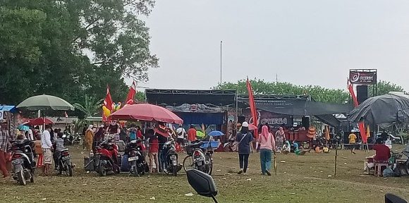 Meriahkan HUT RI ke-78, Warga Dusun IV dan V Kampung Tanggul Angin Gelar Kesenian Tradisional Kuda Lumping