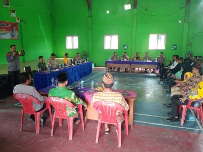 Jum’at Curhat di Punggur, Kapolres Imbau Masyarakat Tak Mudah Terprovokasi Jelang Pemilu