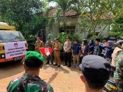 Forkopincam Bersama PPK Trimurjo Lepas Pendistribusian 840 Kotak Suara ke 168 TPS