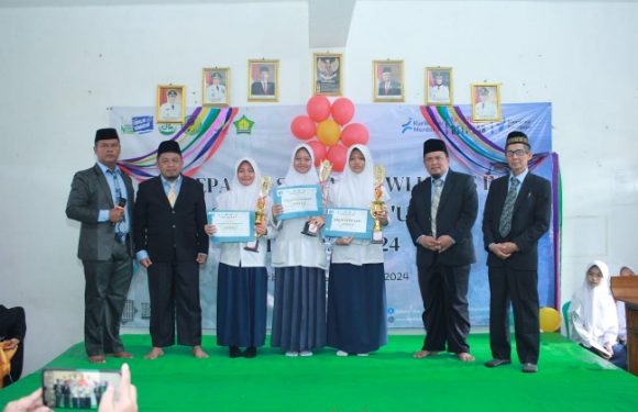 Pelepasan 152 Siswa di SMP IT Bustanul Ulum, Ini Pesan Kepala Sekolah Nur Fathi