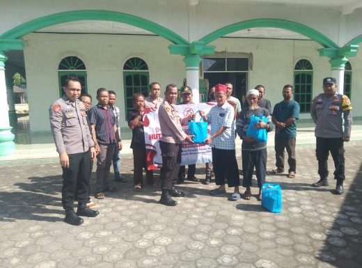 Sambut Hari Bhayangkara Ke-78, Polsek Seputih Mataram Gelar Bansos Religi di Masjid Jami’ Al-Istiqomah