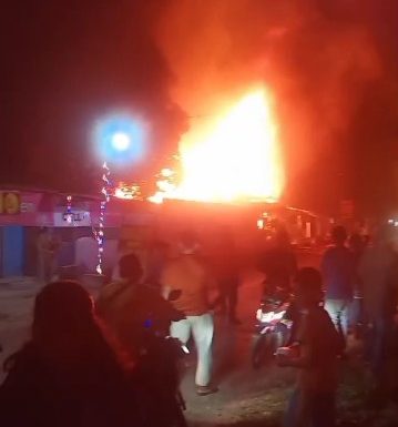 Diduga Lupa Mematikan Kompor,  Rumah Semi Permanen Milik Warga di Kelurahan Simbarwaringin Ludes Terbakar