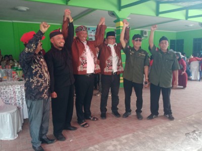 Sematkan Baju Kebesaran, PKB Pujakesuma Lampung Dukung Ardito-Koheri di Pilkada Lamteng 2024