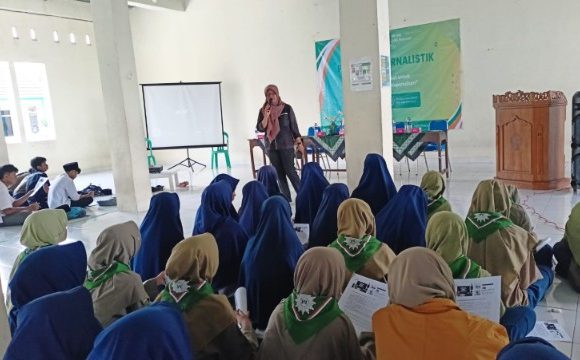 Siswa SMP dan SMA MBS Poncowati Antusias Ikuti  Pelatihan Jurnalistik IPM