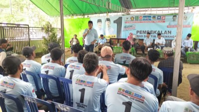 Pembekalan Relawan di Bandarmataram, Cabup Musa Ahmad Janji Tuntaskan Jalan Rusak dalam Waktu 3 Tahun