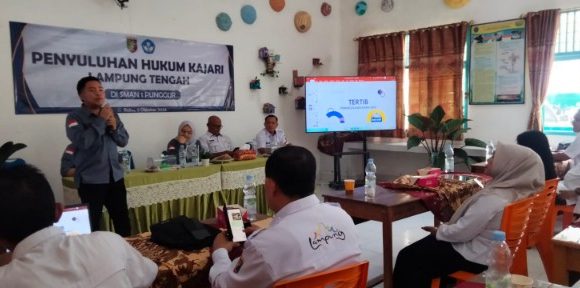 Kepala SMA dan SMK Negeri di Lamteng Dapat Penyuluhan Hukum Kajari