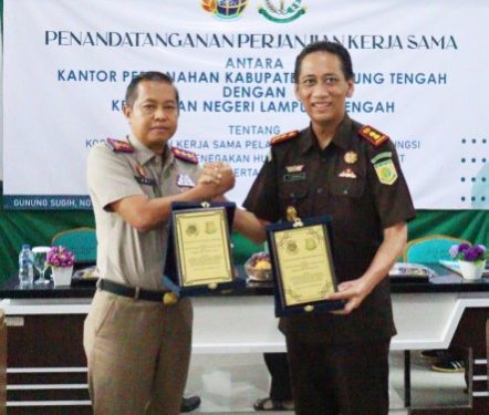 BPN dan Kejari Lamteng Teken MoU Komitmen Penegakan Hukum