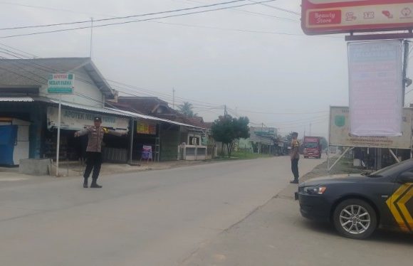 Bentuk Pelayanan Kepada Masyarakat, Polsek Seputih Mataram Rutin Atur Lalu Lintas Pagi Hari