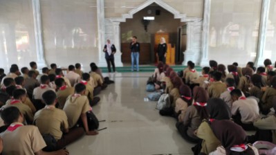 PWI Lamteng Goes To School ke SMKN 1 Seputihagung Ajak Siswa Bijak Bermedia Sosial