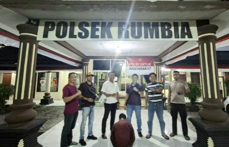 Maling Jebol Plafon Konter HP di Rumbia, Pelaku Ditangkap di Lamtim
