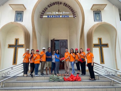 Jelang Natal 2025, PSMTI Gelar Aksi Berbagi Sembako kepada Warga di Gereja
