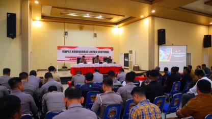 Pengamanan Nataru 2025-2026, Polres Lamteng Gelar Rakor Lintas Sektoral
