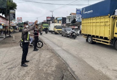 Hadir di Jam Sibuk Pagi Hari, Satlantas Polres Lamteng Pastikan Keselamatan Masyarakat