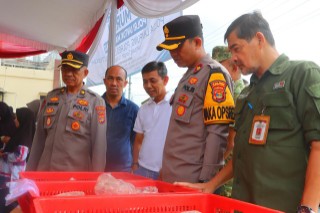 Ringankan Beban Masyarakat Jelang Idul Fitri, Polres Lamteng Gelar Gerakan Pangan Murah