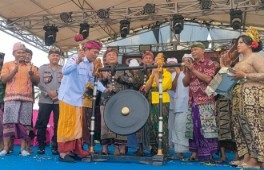 Dukung Pelestarian Budaya, Ketut Suwendra Buka Festival Ogoh-ogoh di Sakti Buana