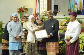 Resmi, Sertifikat 2 WBTB dari Kementerian Kebudayaan Diterima Plt. Bupati Lamteng