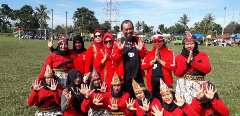Dukung Capres dan Caleg, Warga Seputihraman Ramaikan Lomba Senam Kreasi 01, 10, 9 dan 4