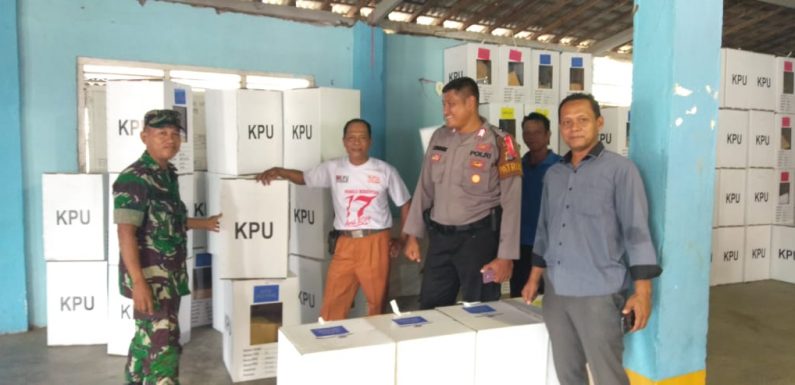 855 Kotak Suara Tiba di Trimurjo, Satu Rusak Tiga Basah