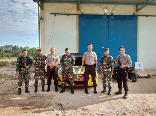 Anggota Koramil 411-06 Seputihraman Jaga Dengan Sigap Logistik Pemilu