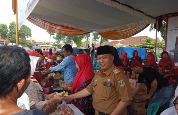 TPP PKK dan Darma Wanita Lamteng Gelar Pasar Murah di Bangunrejo