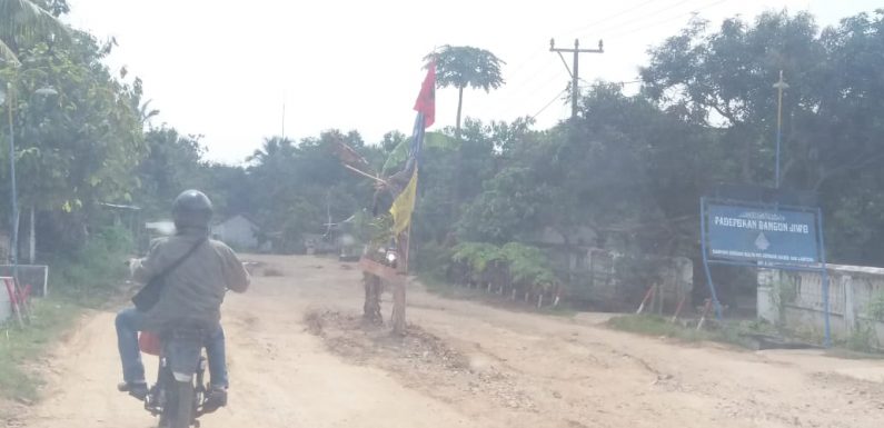 Harapkan Jalan Segera Diperbaiki