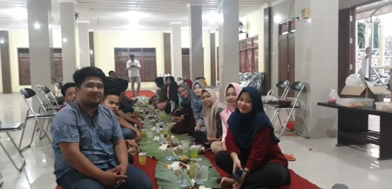 Menjaga Kekompakan, Mulei Meghanai Unyi Gunungsugih Adakan Bukber