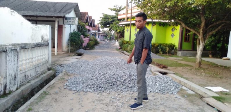 Kelurahan Simbarwaringin akan Bangun Lapen 919 Meter