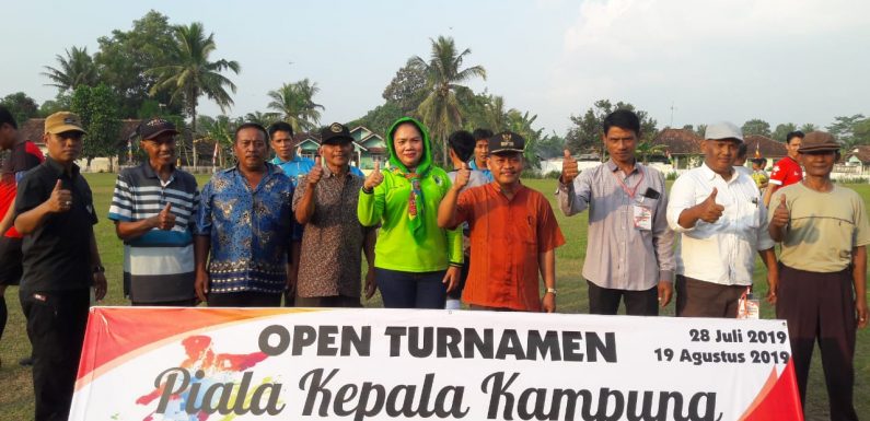 Pairin Buka Turnamen Piala Kepala Kampung Cup
