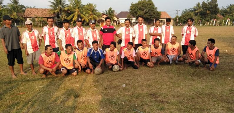 Peringati HUT RI Ke-74 Kakam Gorasjaya Gelar Pertandingan Sepakbola Antar Dusun