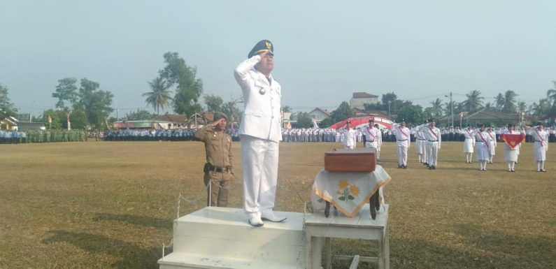 Upacara HUT RI ke-74, Camat Trimurjo Tekankan Disiplin Kerja