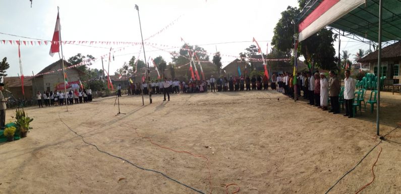 Warga RT 18 Kampung Karangendah Ini, Adakan Upacara Peringatan HUT RI ke 74