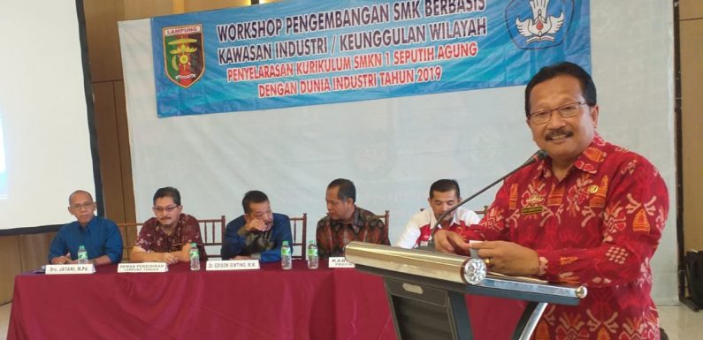 Selaraskan Kurikulum, SMKN 1 Seputihagung Workshop dengan Dunia Industri