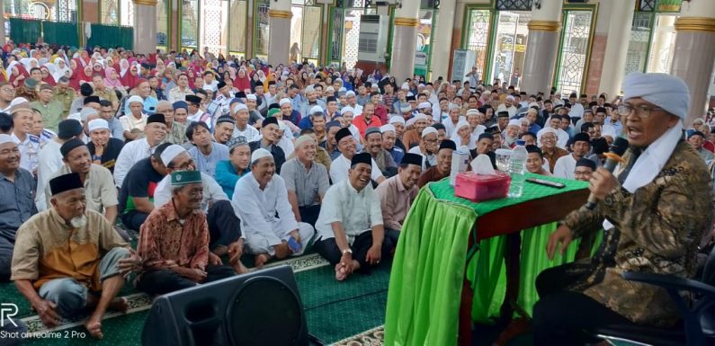 Bupati Loekman Hadiri Safari Dakwah Tauhid di Masjid Istiqlal Bandarjaya