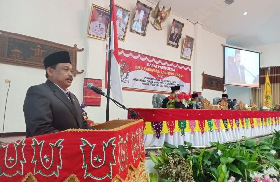 Sumarsono Jabat Ketua DPRD Lampung Tengah Sementara