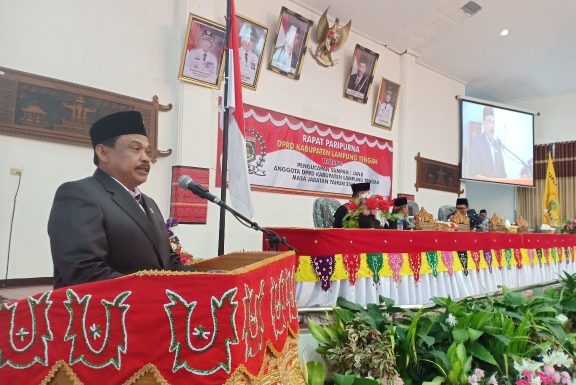 Sumarsono Jabat Ketua DPRD Lampung Tengah Sementara