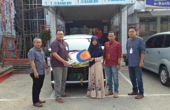 Siti Maisaroh, Nasabah BRI Penerima Hadiah Grandprize Toyota Avanza