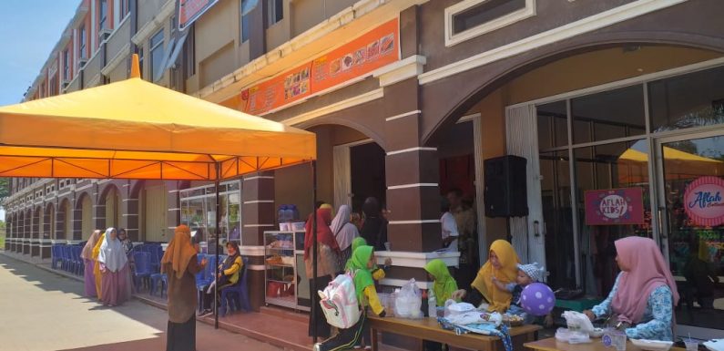 Pengunjung Serbu Grand Opening Somay Loking Mitra Aflah di Bandarjaya