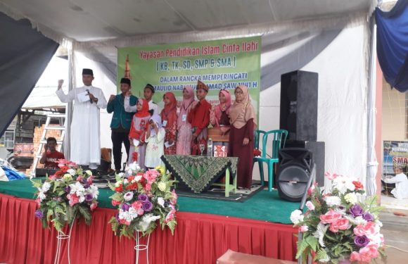YPI Cinta Illahi Peringati Maulid Nabi dengan Tampilan Kreasi Siswa