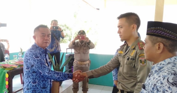 Sertijab Lurah Adipuro, Suwarto Gantikan Abdul Wahab