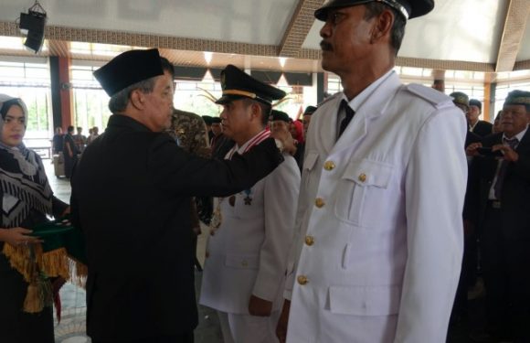 Bupati Lamteng Rolling 161 Pejabat, Kusuma Riyadi Jabat Sekkab