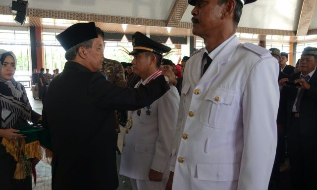 Bupati Lamteng Rolling 161 Pejabat, Kusuma Riyadi Jabat Sekkab