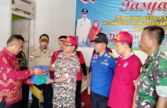 Dinsos Lampung Salurkan Bantuan untuk Korban Angin Puting Beliung di Trimurjo