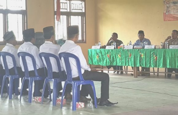 Lantik 311 Panitia PKD, Bawaslu Lamteng Tekankan Netralitas