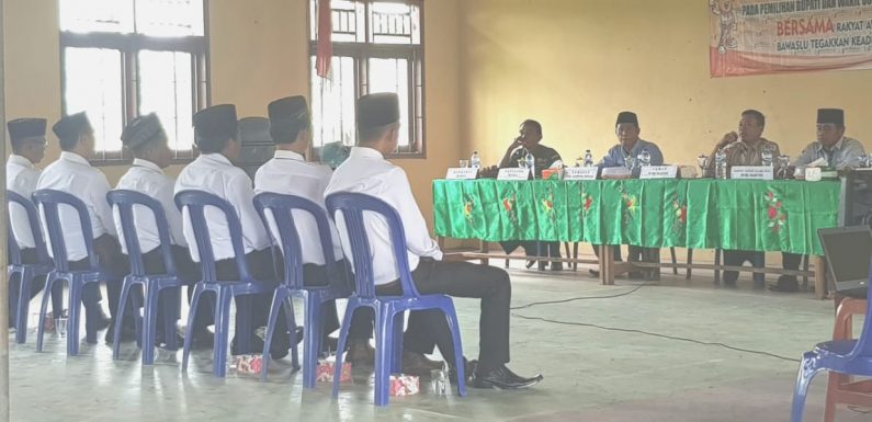 Lantik 311 Panitia PKD, Bawaslu Lamteng Tekankan Netralitas