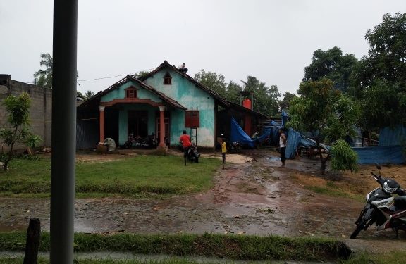 Puting Beliung Terjang Kampung Astomulyo