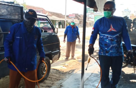 Almacida Andil Perangi Covid-19, Semprot Disinfektan di Tiga Kecamatan