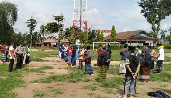 Forkompincam Kalirejo Terima Kedatangan Santri Lirboyo Berikan Skrening dan Edukasi Pencegahan Covid-19