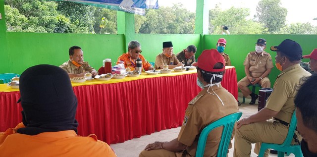 Bupati Warning Camat dan Kakam, Tegaskan Bantuan Sosial Dampak Covid-19 Gratis