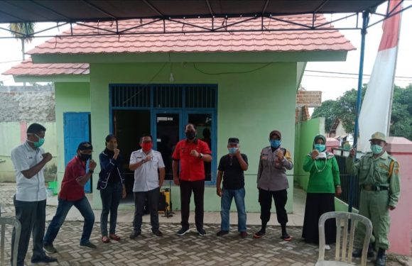 Camat Terbanggibesar, Cek kesiapan Pos Gugus Tugas Covid-19 Kampung Poncowati