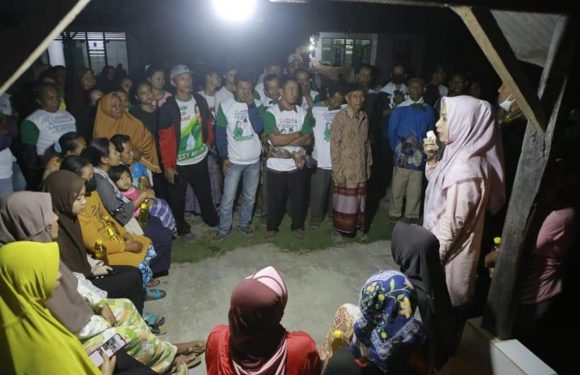 Nessy Kukuhkan Sedulur Dewe saat Ronda di Seputihagung, Mbah Sagio; Harga Singkong Hancur